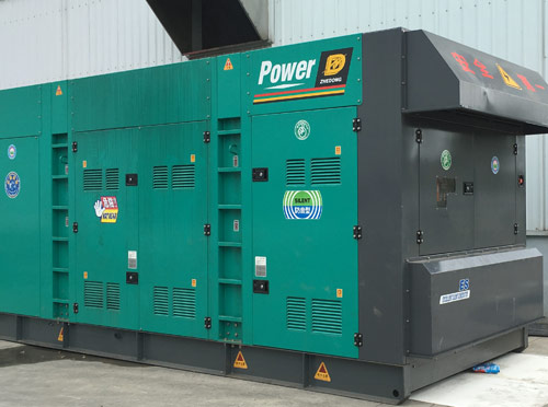 白马井镇升级发电机组的过程中需要注意哪些安全事项？