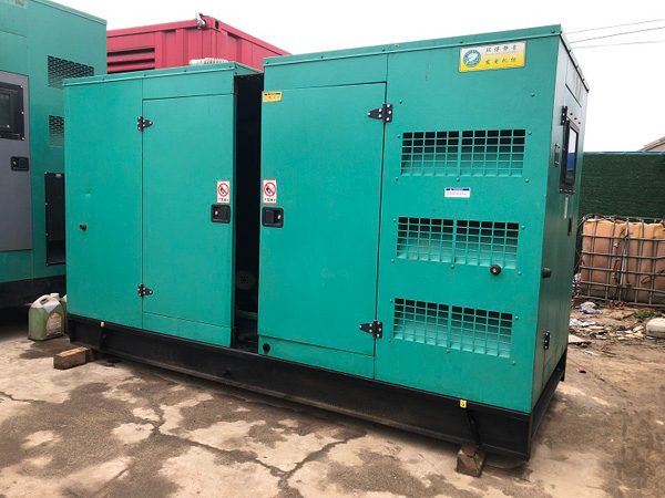 白马井镇怎样合理控制磷酸铁锂蓄电池的充放电倍率以延长其使用寿命？