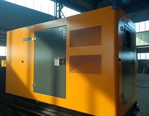 白马井镇汽油发电机组电瓶电解液的密度应该保持在什么范围？